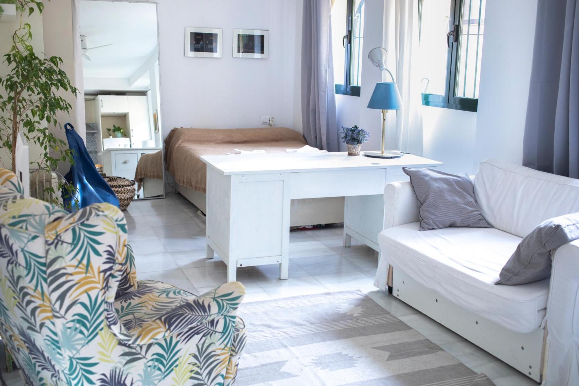 Atico Con Balcon En Pleno Centro Apartment Sevilla